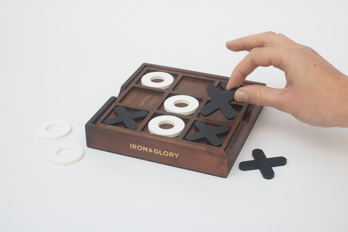 Tic-Tac-Toe- Brettspiel