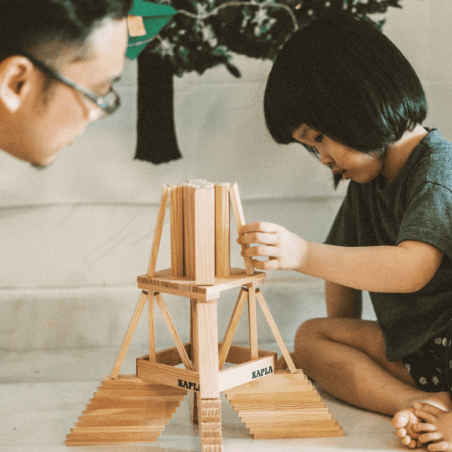KAPLA-Eiffelturm 105 Holzplättchen mit Buch